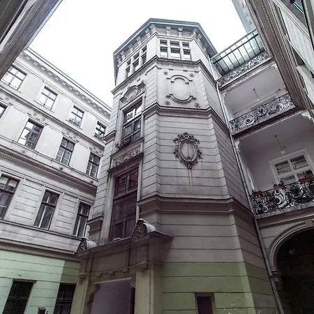 Bg Apaczai Budapest